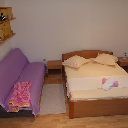 Roza Apartment Baska Voda Luaran gambar