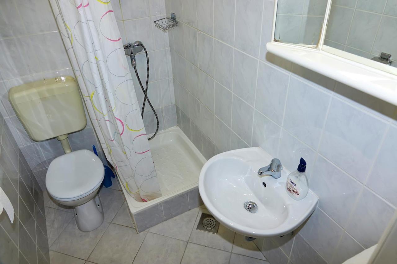 Roza Apartment Baska Voda Luaran gambar